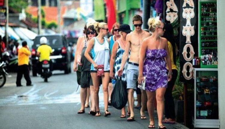 podiumnews.com-Menggeliatkan Kembali Pariwisata